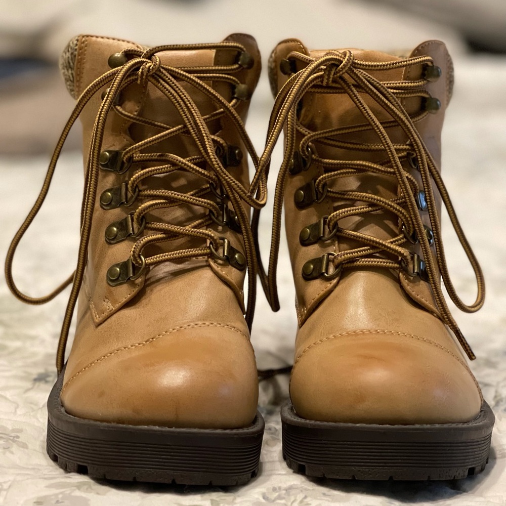 Mia boots